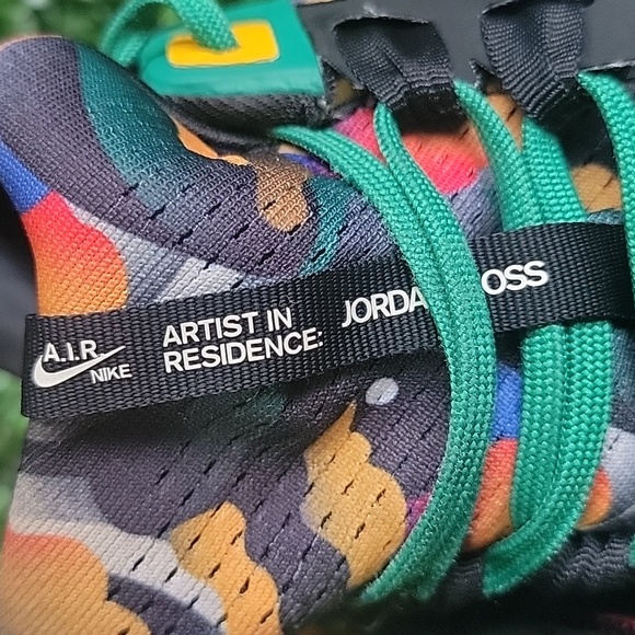 Nike Multicolor Patterned Sneakers - Picture 3 of 8